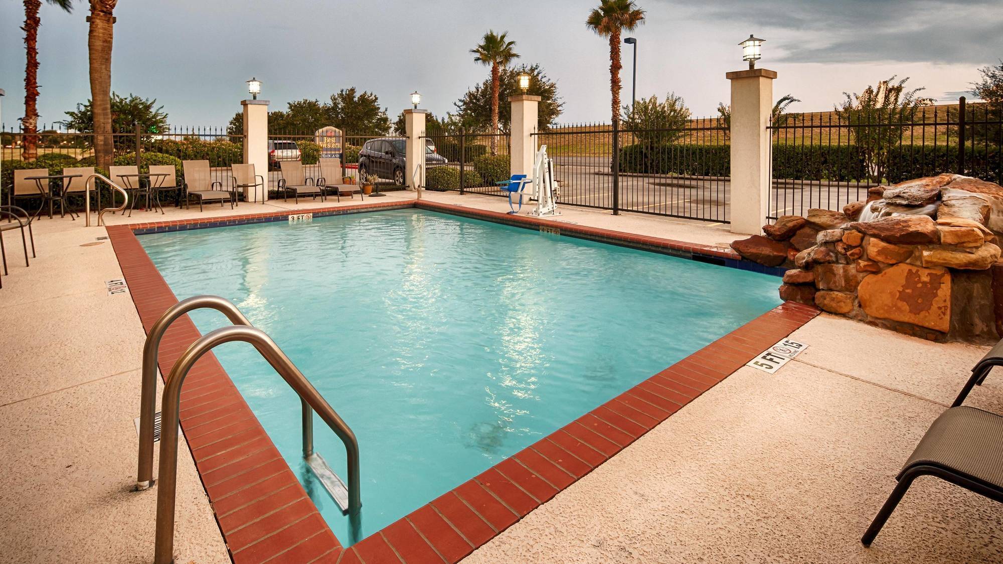 Hawthorn Extended Stay By Wyndham El Paso Exterior photo